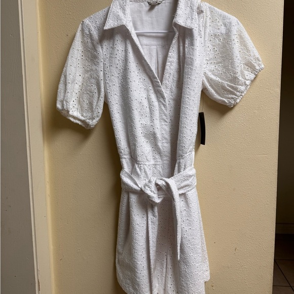 GUESS Eyelet White Romper Size Small NWT | Summer Puff Sleeve Belted - Picture 5 of 5